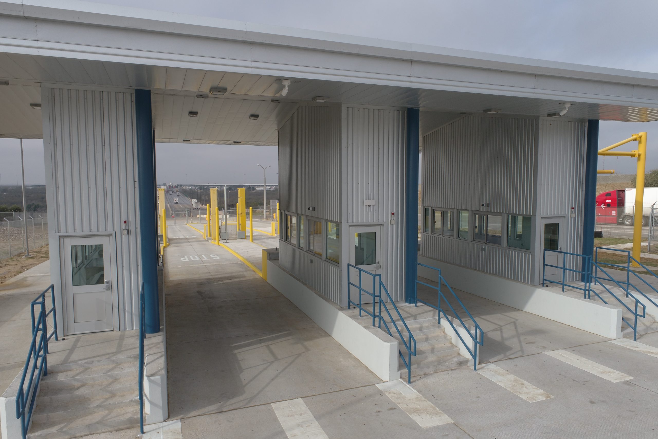 World Trade Bridge – Fast Lane Relocation